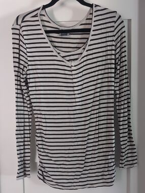 Maternity Breastfeeding Striped Long-Sleeve Scoop Neck Top - Black/White